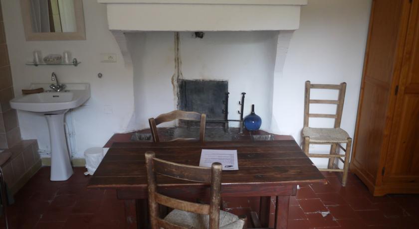 Auberge Des Seguins Buoux Pokoj fotografie