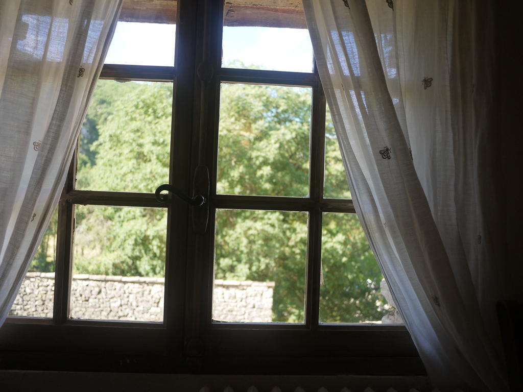 Auberge Des Seguins Buoux Pokoj fotografie
