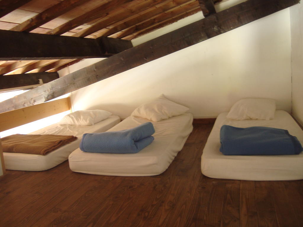Auberge Des Seguins Buoux Pokoj fotografie