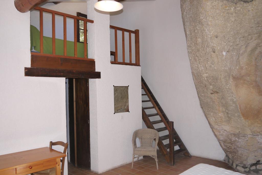 Auberge Des Seguins Buoux Pokoj fotografie