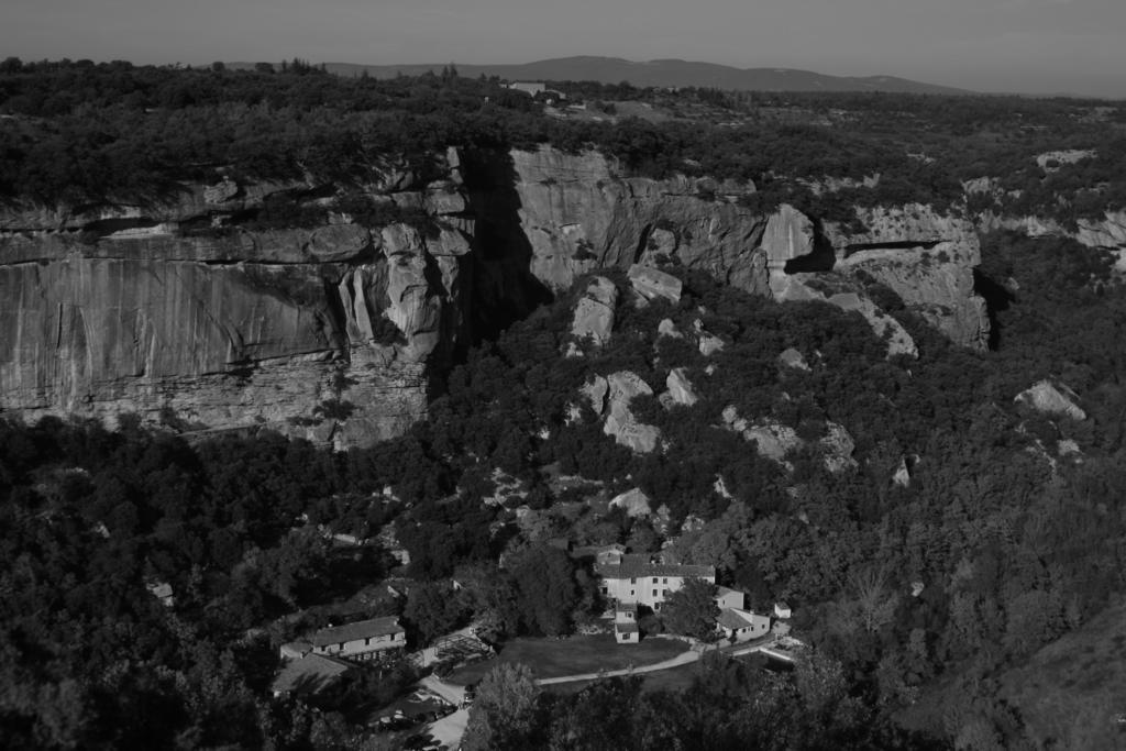 Auberge Des Seguins Buoux Exteriér fotografie