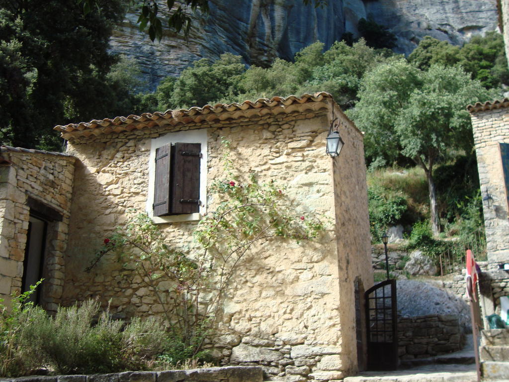 Auberge Des Seguins Buoux Exteriér fotografie